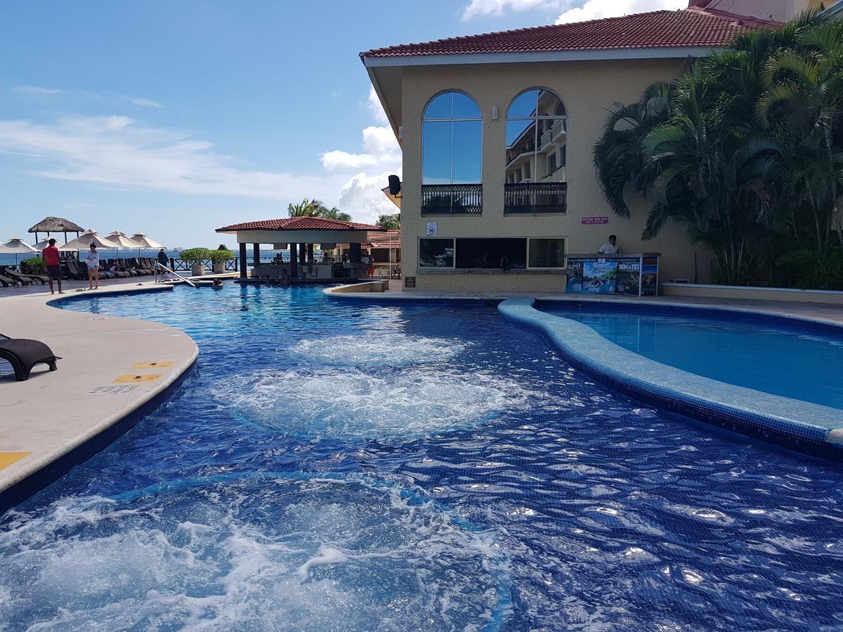 Suite Frente Al Mar Cancun Exterior photo